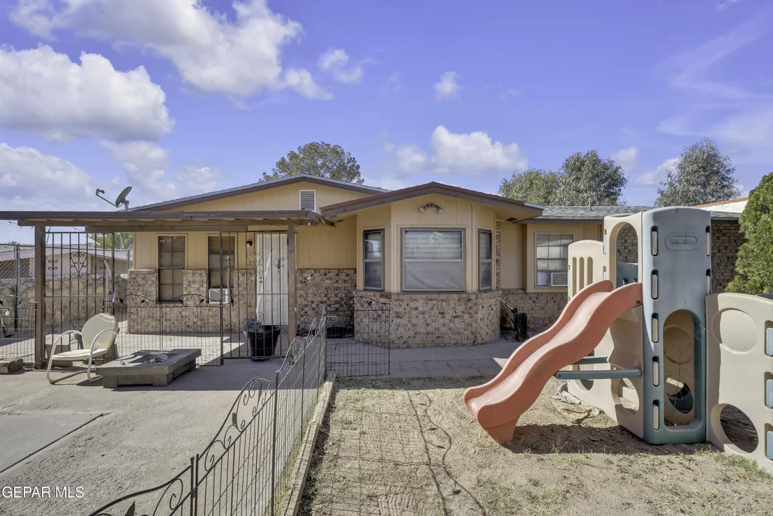 Photo of 608 CENTENNIAL Drive