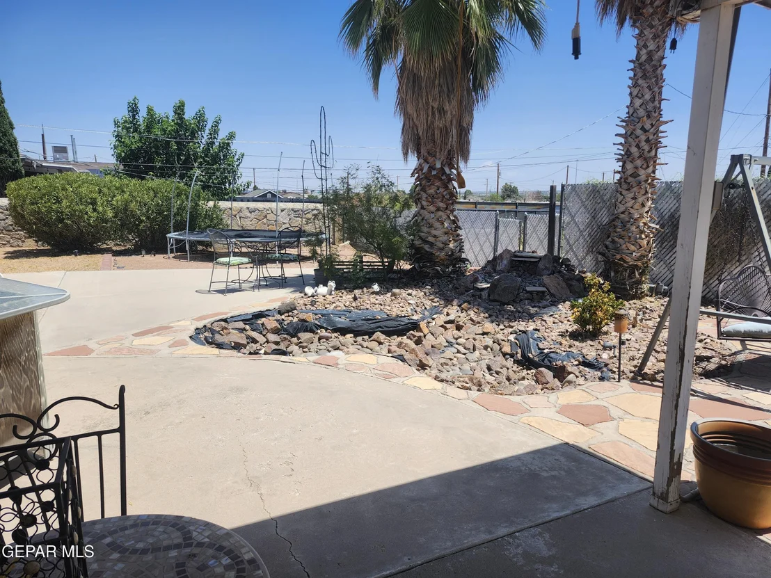 Photo of 8608 LEO Street