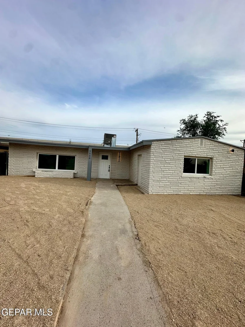 Photo of 9220 CORRALITOS Avenue