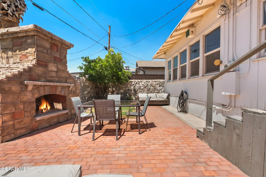 Photo of 1013 PARK Road