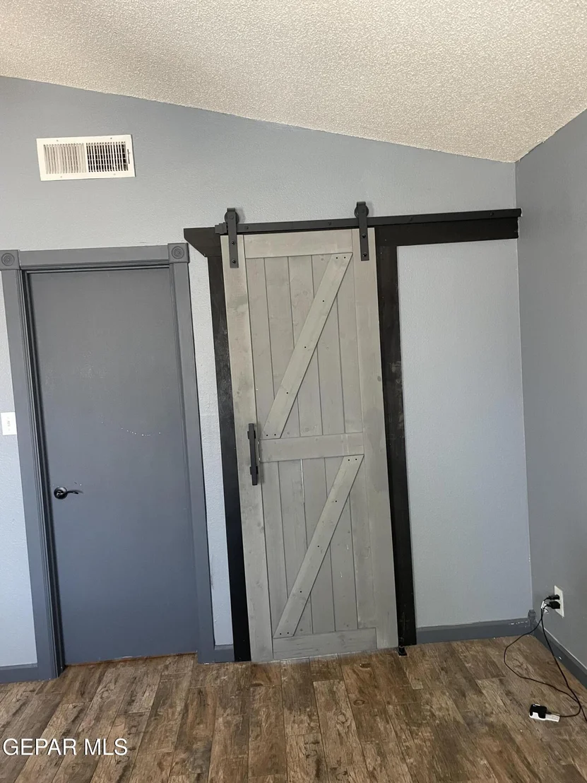 Photo of 472 Valle Suave Drive