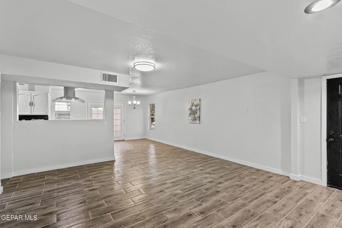 Photo of 220 Carnival Drive