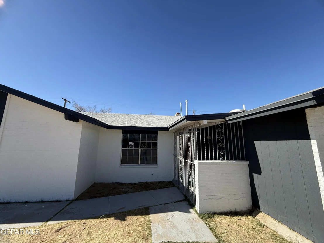 Photo of 2701 GASTON Drive