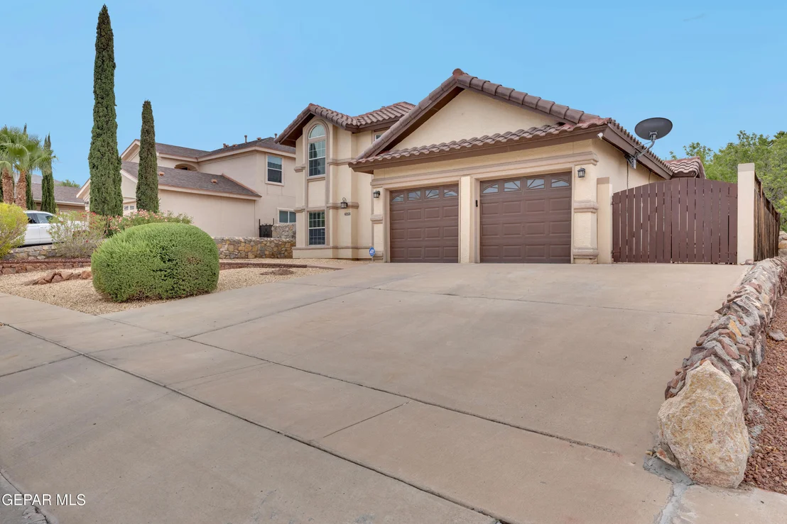 Photo of 6358 FRANKLIN VIEW Drive