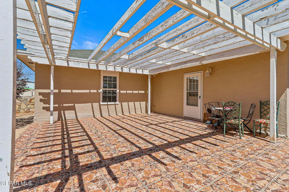 Photo of 4019 VANDERVEER Drive