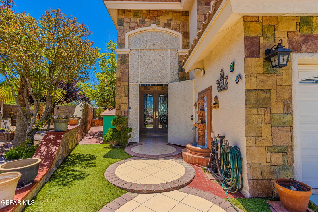 Photo of 528 FLANAGAN Place