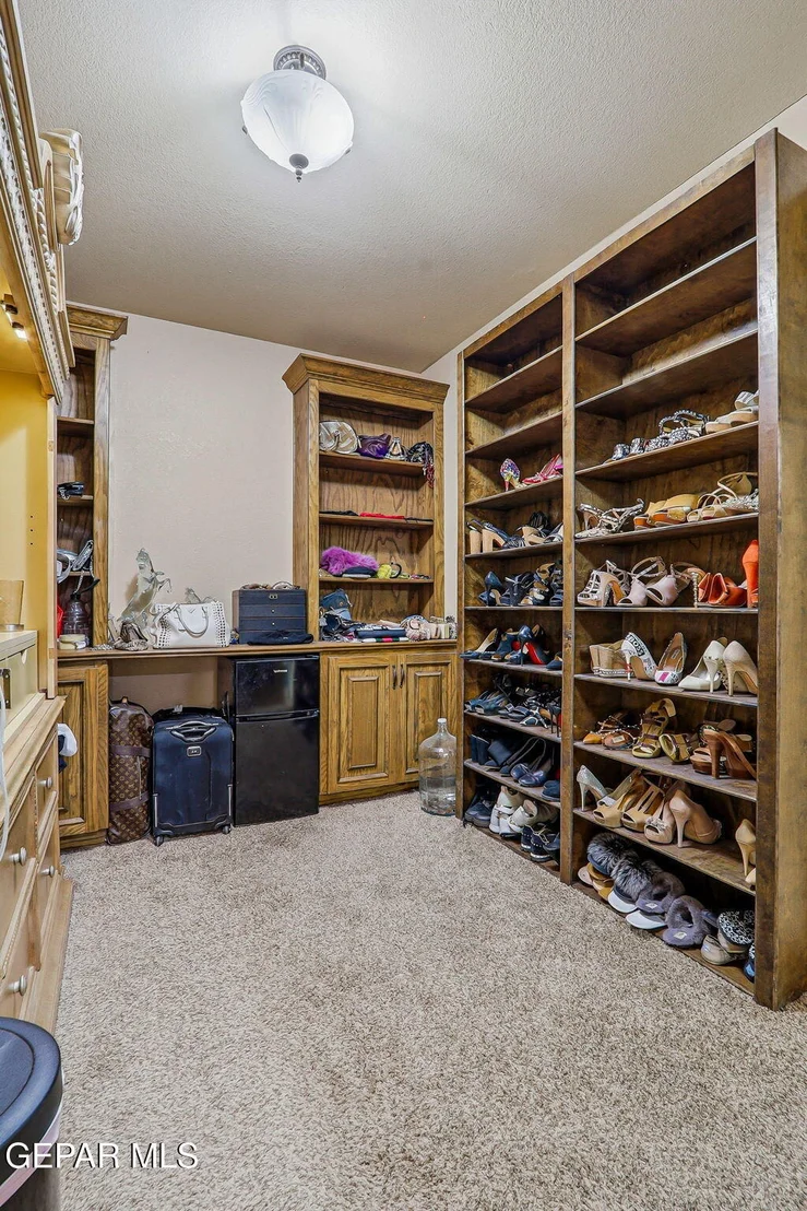 Photo of 609 MEADOW WILLOW Drive