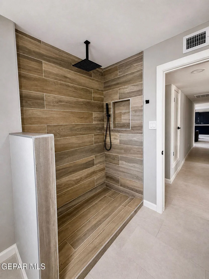 Photo of 775 W BORDERLAND Road