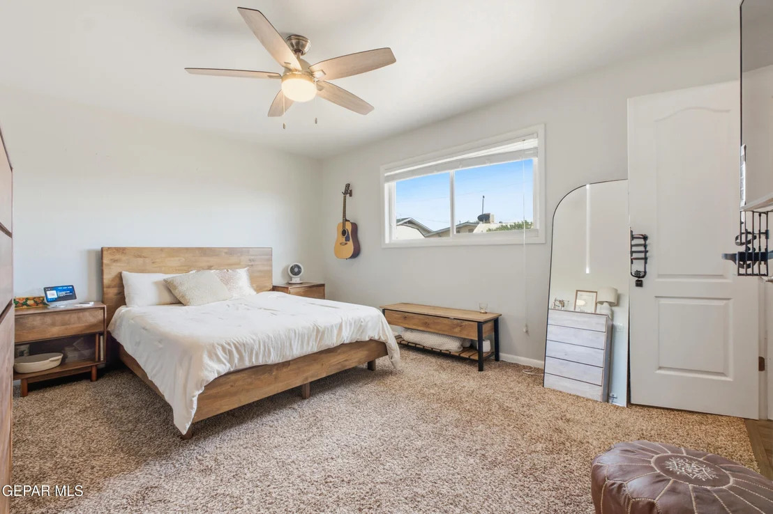 Photo of 224 VIKING Drive
