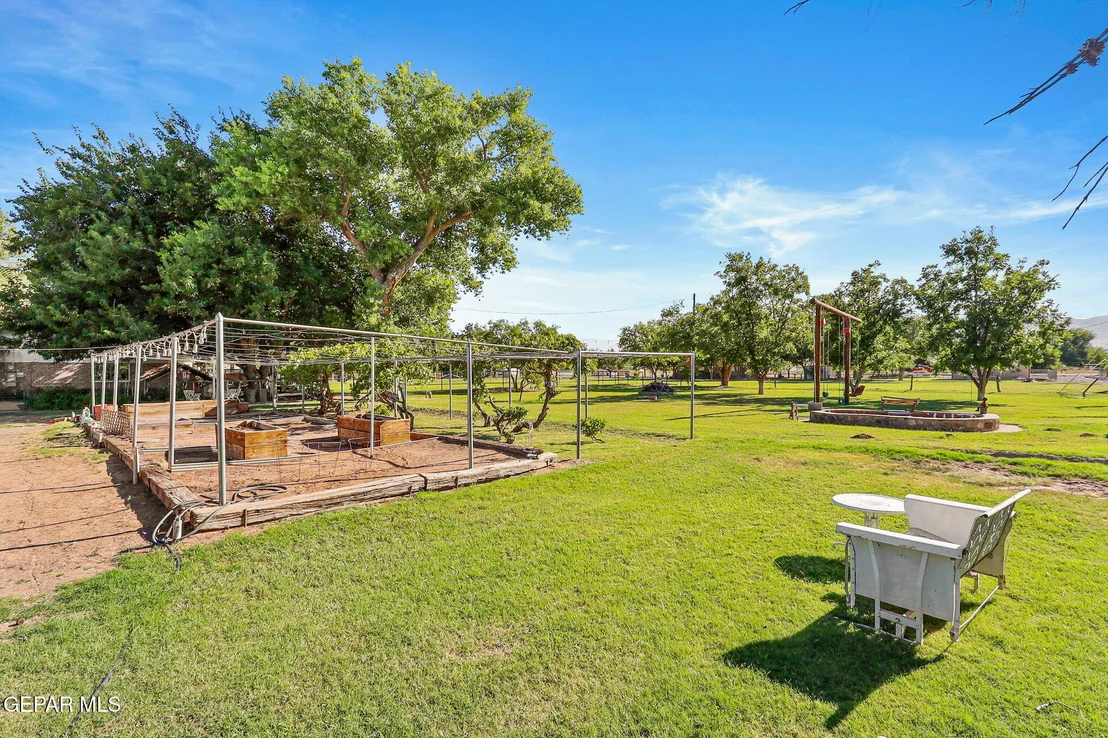 Photo of 136 LAURA GALE Drive