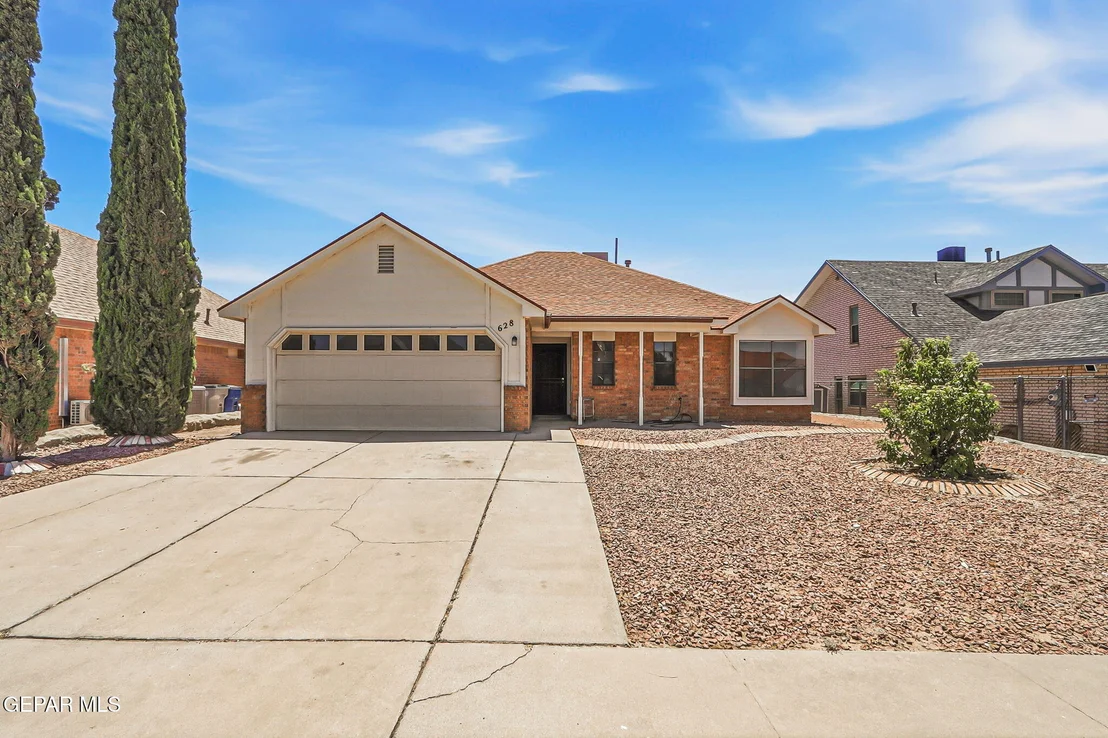 Photo of 628 WOODCREST Lane