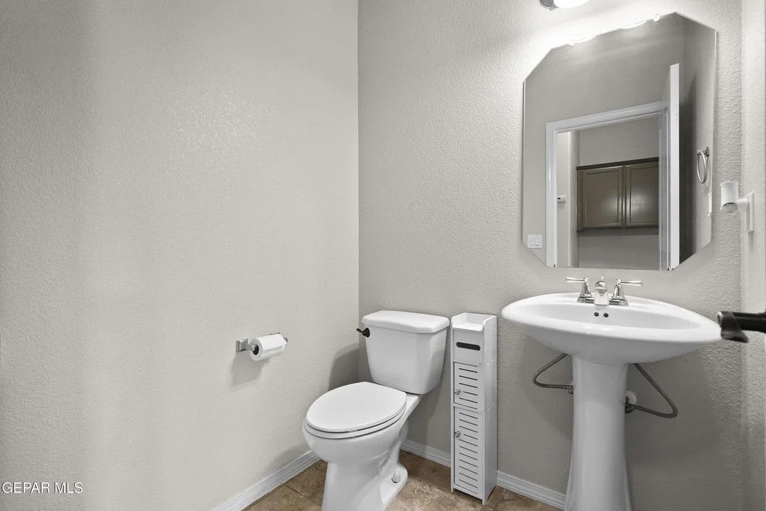 Photo of 14648 MEADOW LAWN