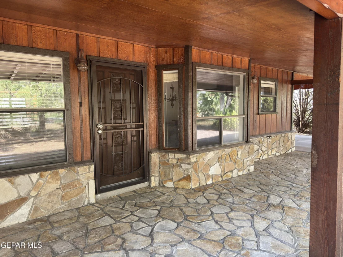 Photo of 6525 UPPER VALLEY Road