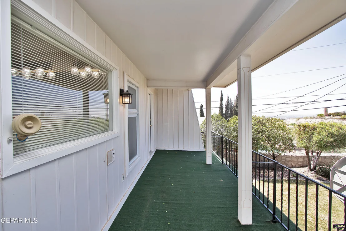 Photo of 517 Stonebluff Road