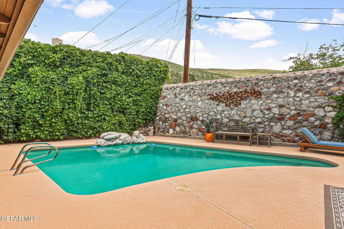 Photo of 4332 DONNYBROOK Place