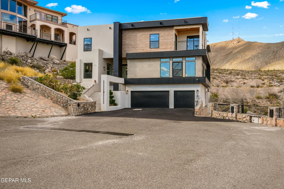 Photo of 10 BRONZE CREST Lane