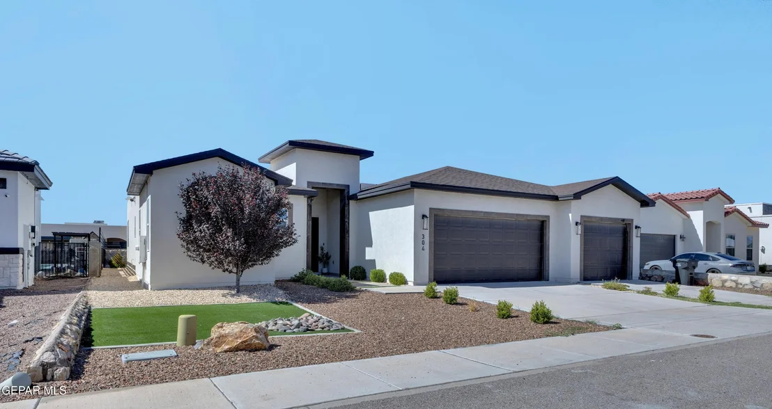 Photo of 304 Rio Pinsaqui Court