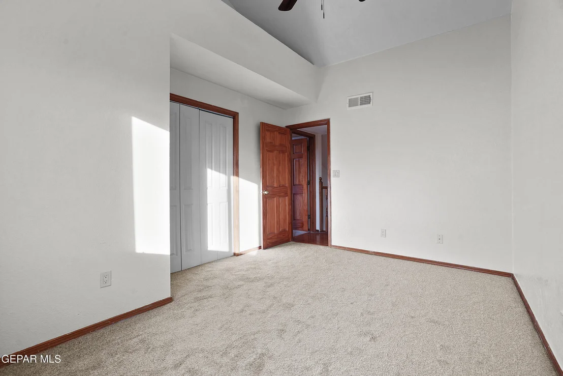 Photo of 3085 KINGS CROWN Place