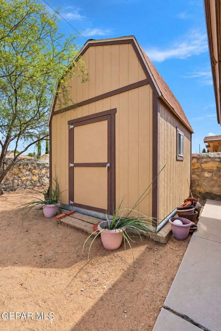 Photo of 3128 Mc Lean Street