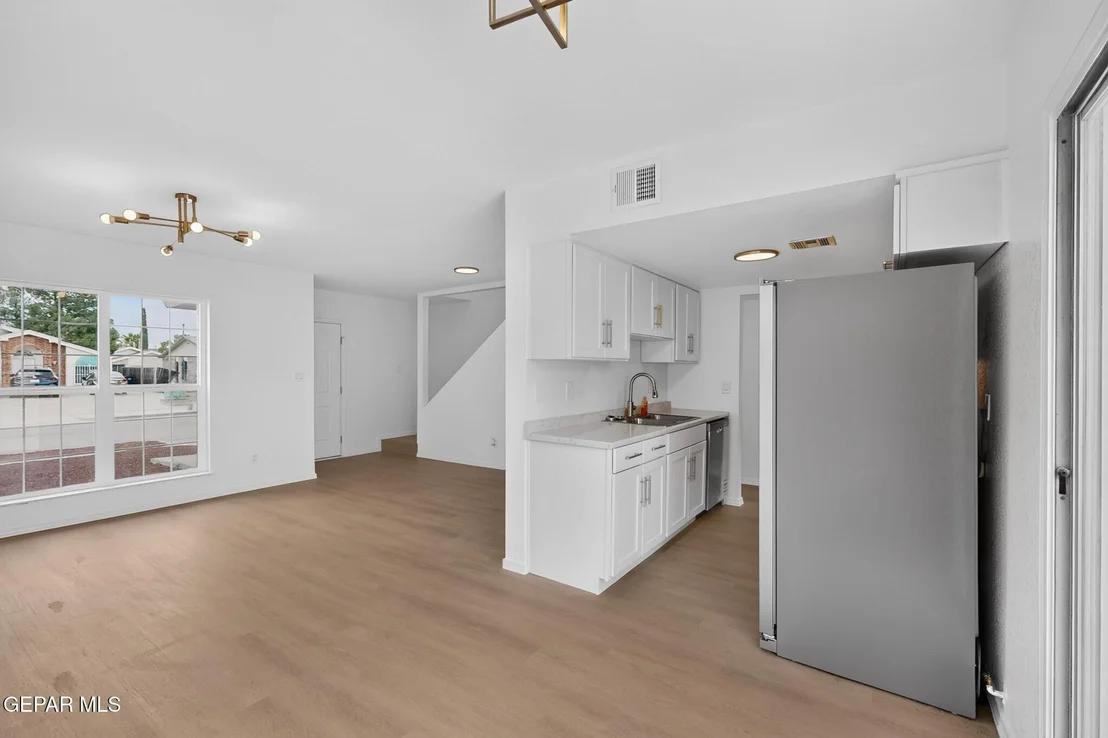 Photo of 12036 KINGS CREST Drive