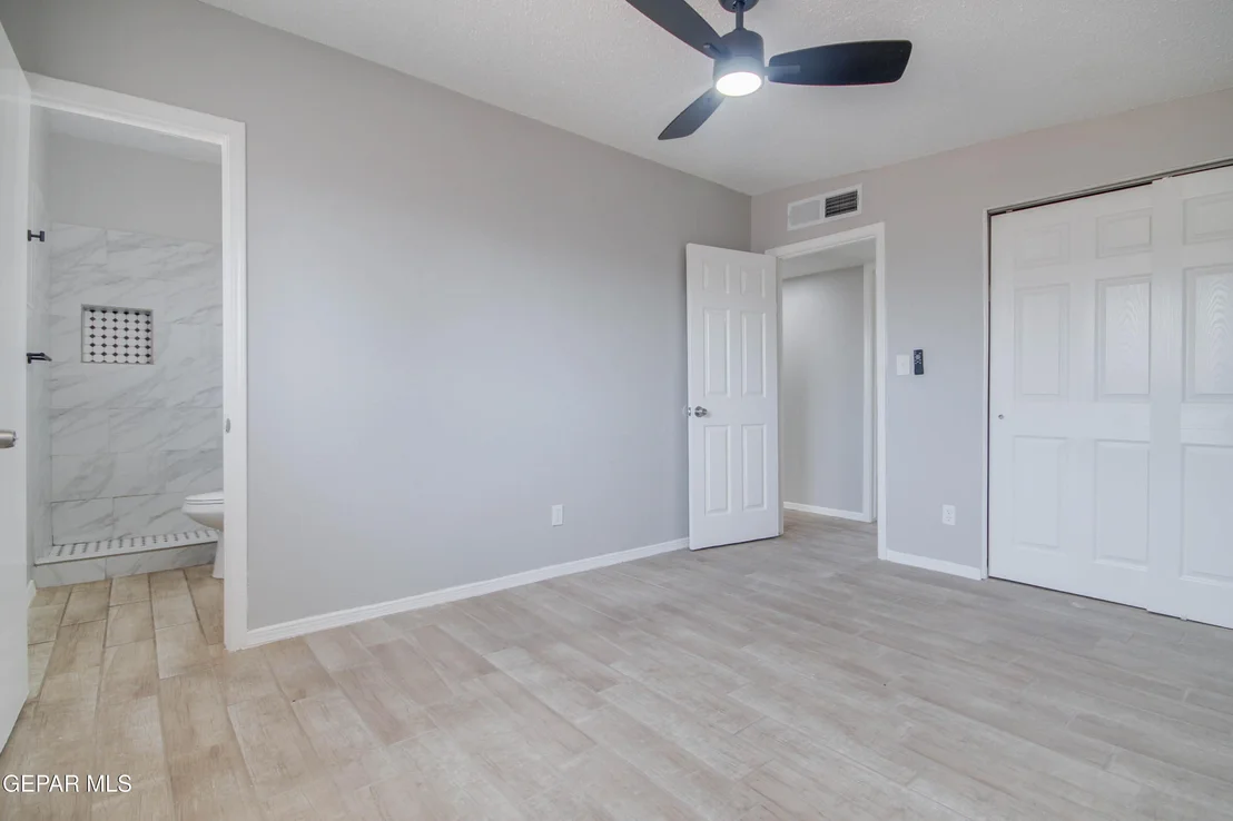 Photo of 6012 SINCLAIR Street
