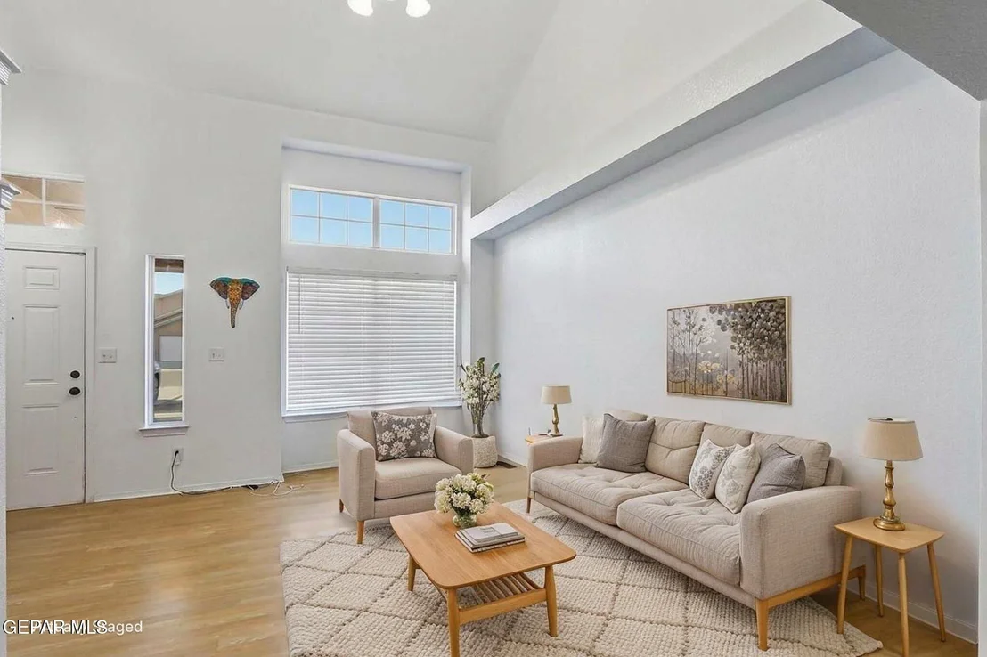 Photo of 680 Sequeiros Court