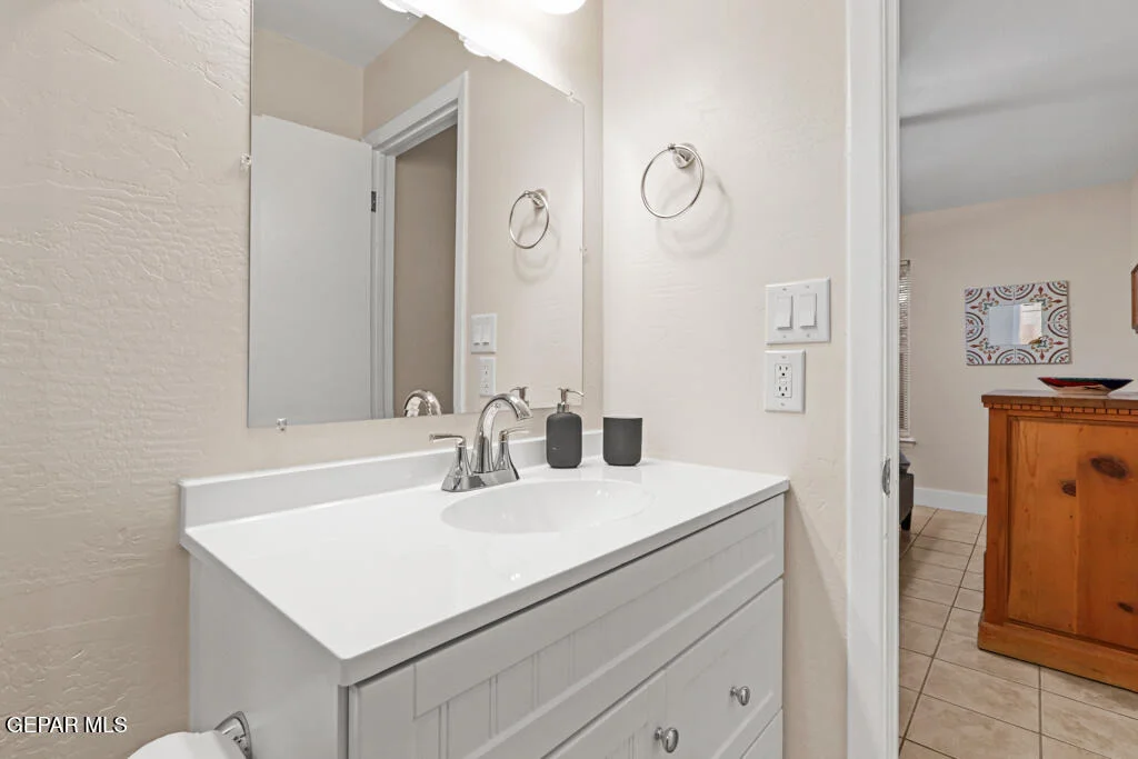 Photo of 10053 Foothill Drive