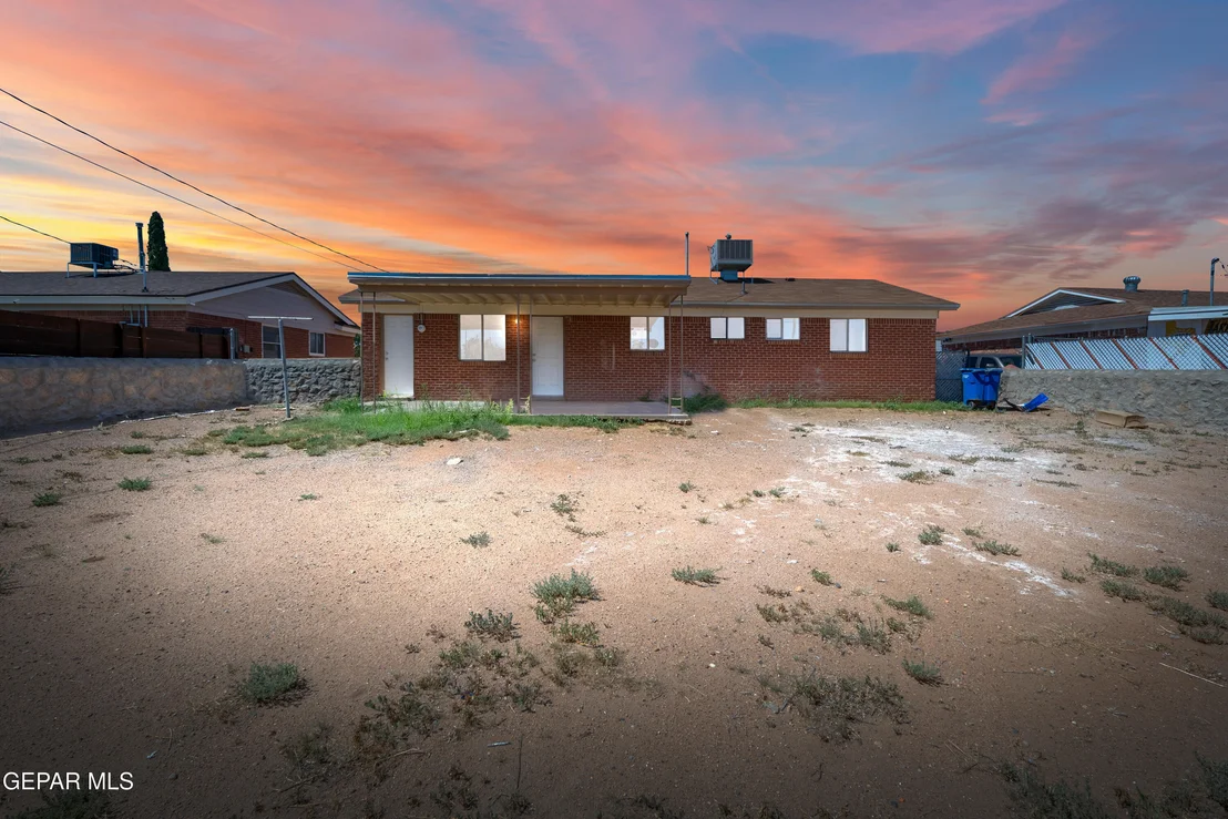 Photo of 5128 DEBEERS Drive