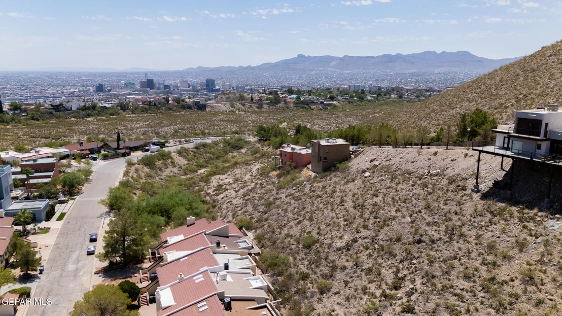 Photo of 8 SIERRA CREST Drive