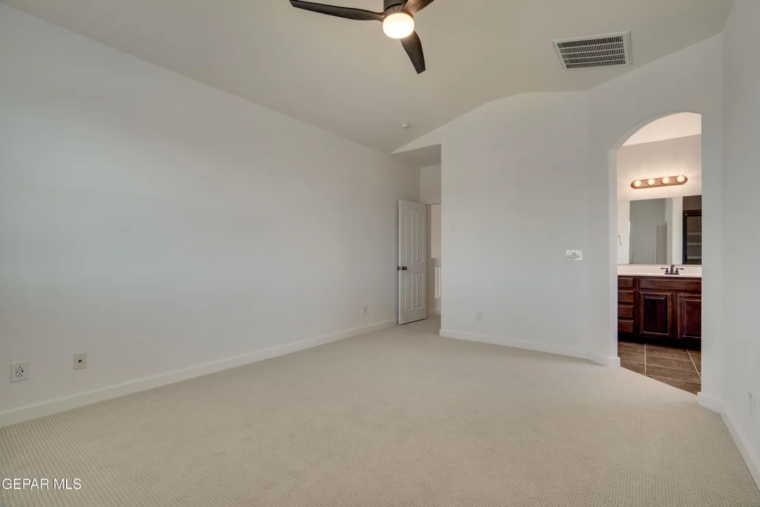 Photo of 3132 Lookout Point Drive