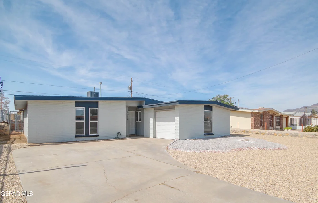 Photo of 6012 SINCLAIR Street
