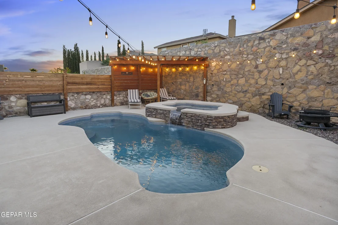 Photo of 6617 PARQUE DEL SOL Drive