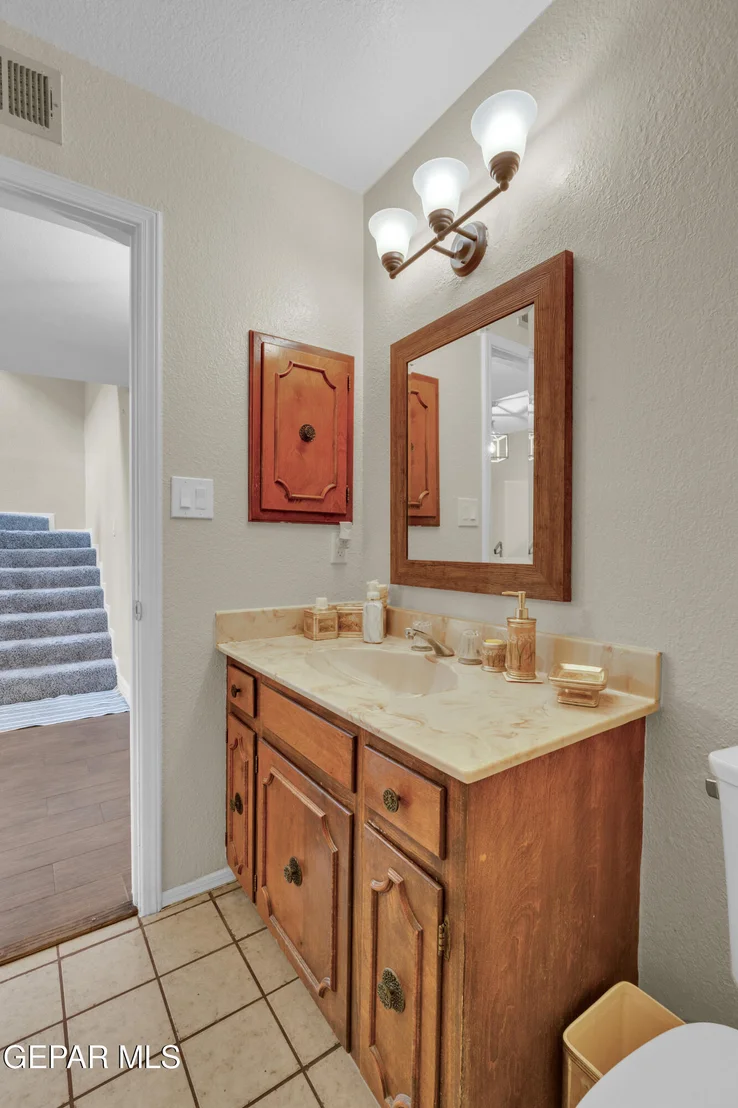 Photo of 425 VALPLANO Drive