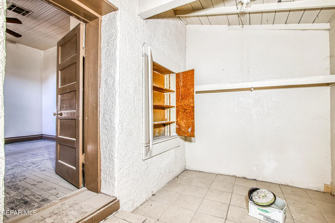 Photo of 10409 Alameda Avenue