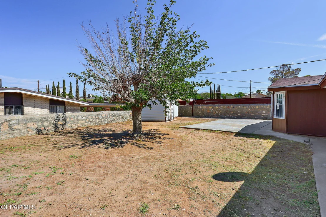 Photo of 10401 Springwood Drive