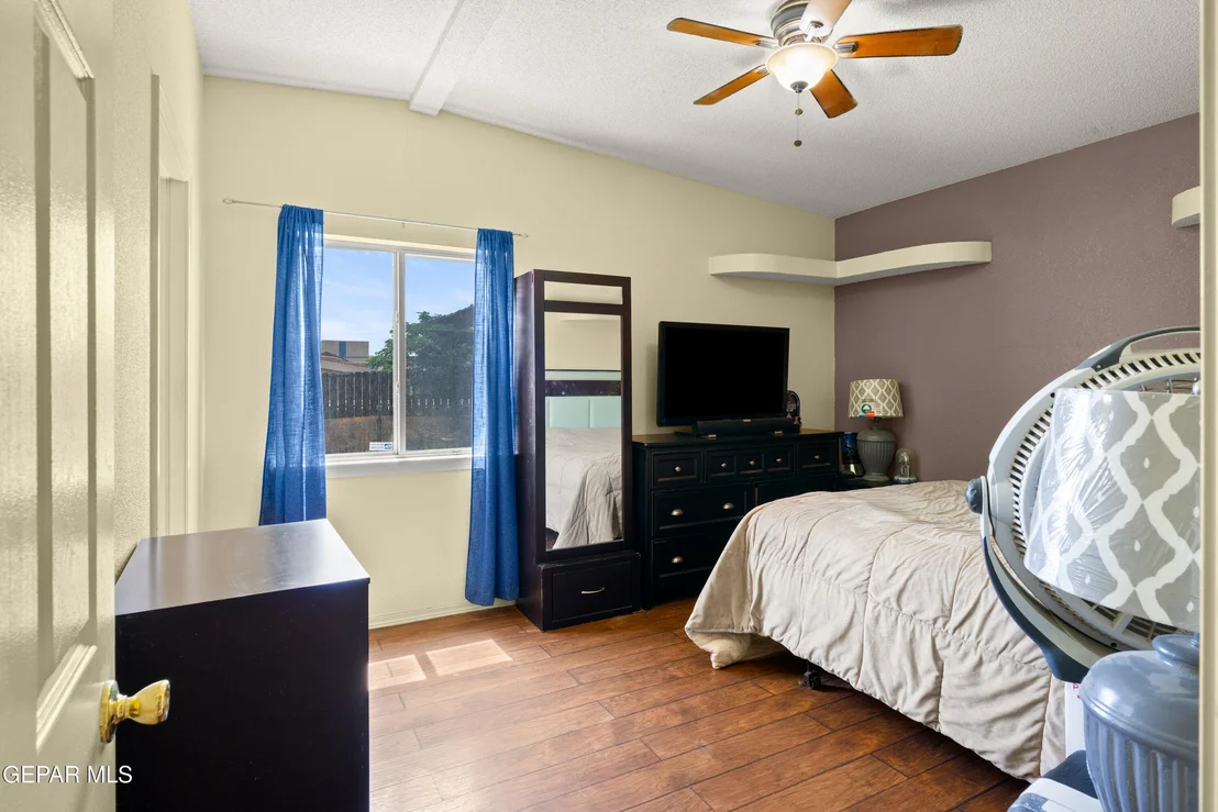 Photo of 11916 AUBURN SANDS Drive