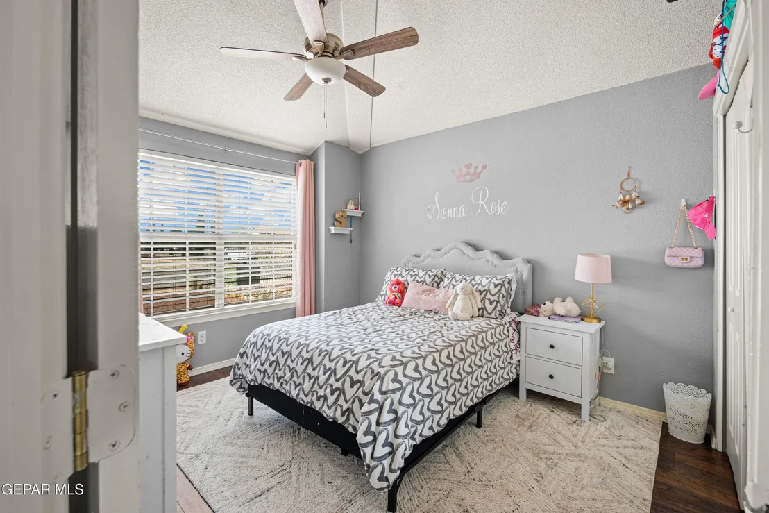 Photo of 6076 River Park Place