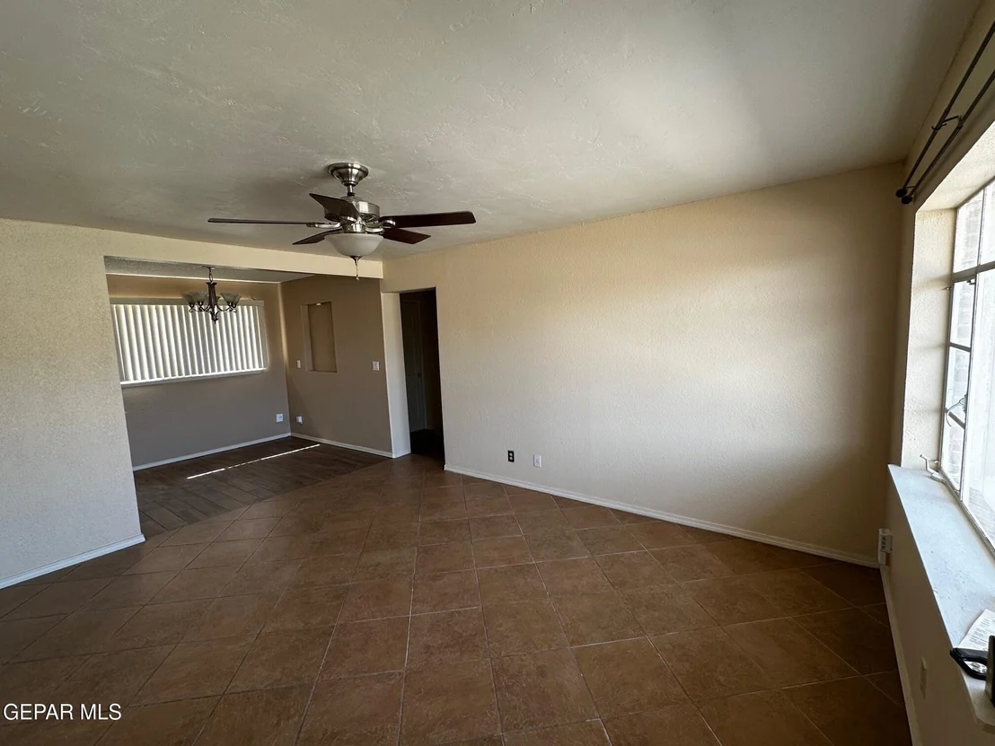 Photo of 8124 BURNHAM Road