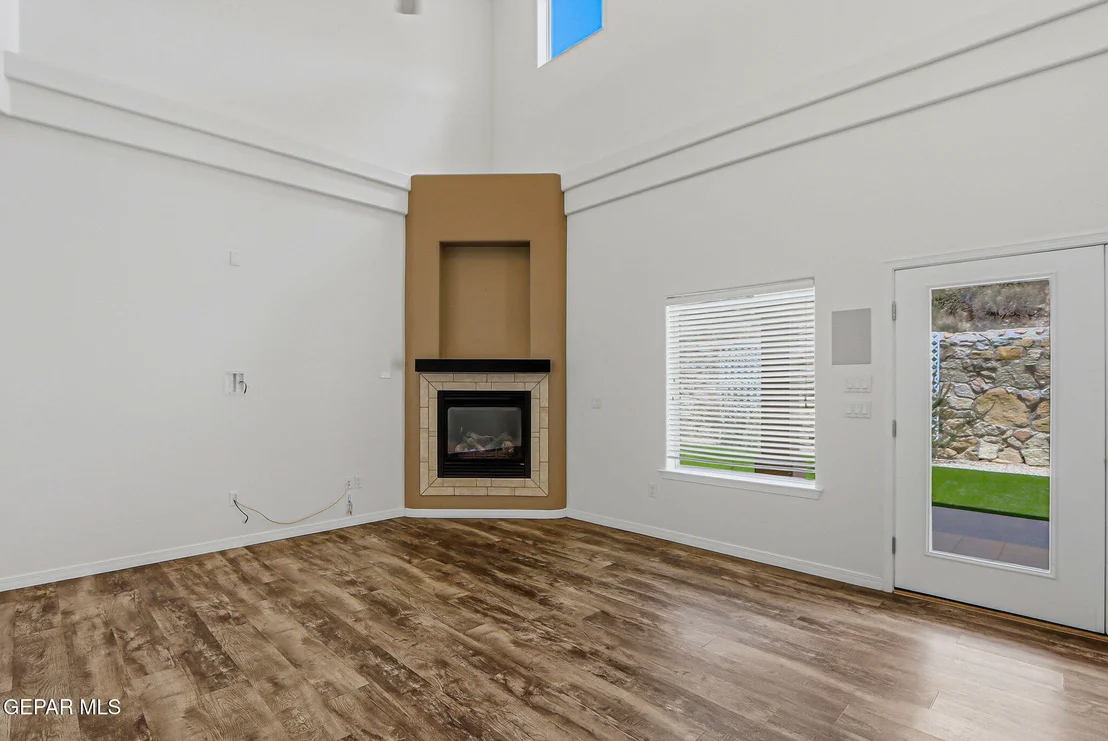 Photo of 6516 WIND RIDGE Drive