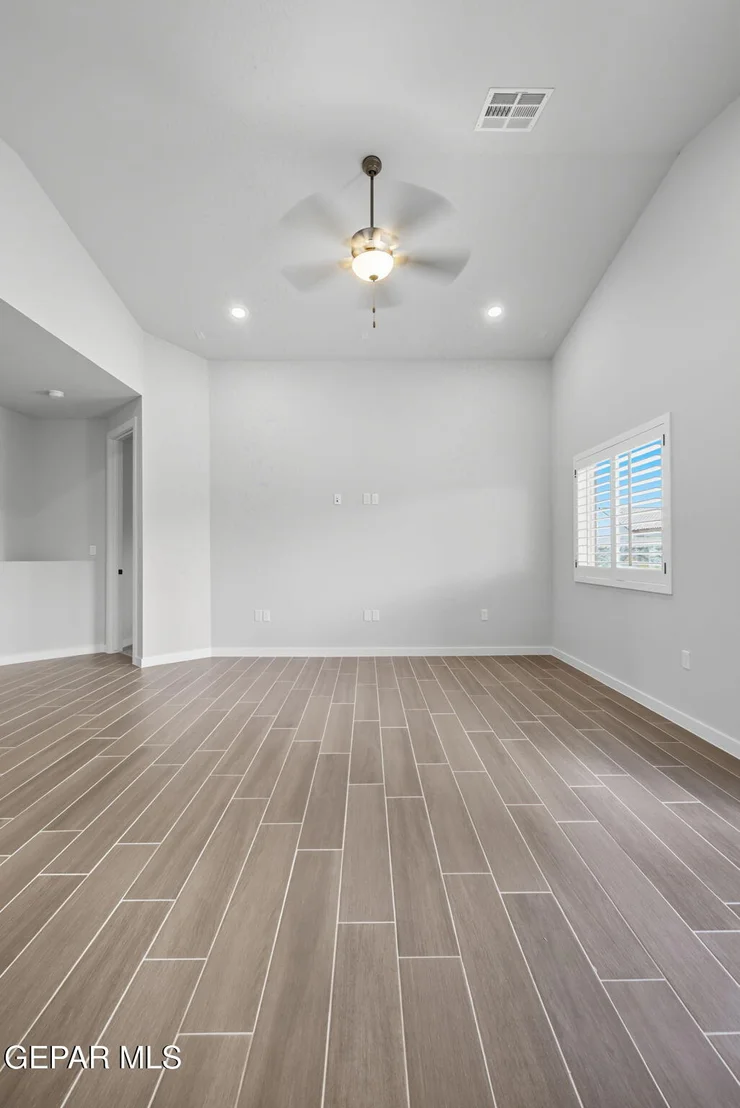 Photo of 909 Pettus Place