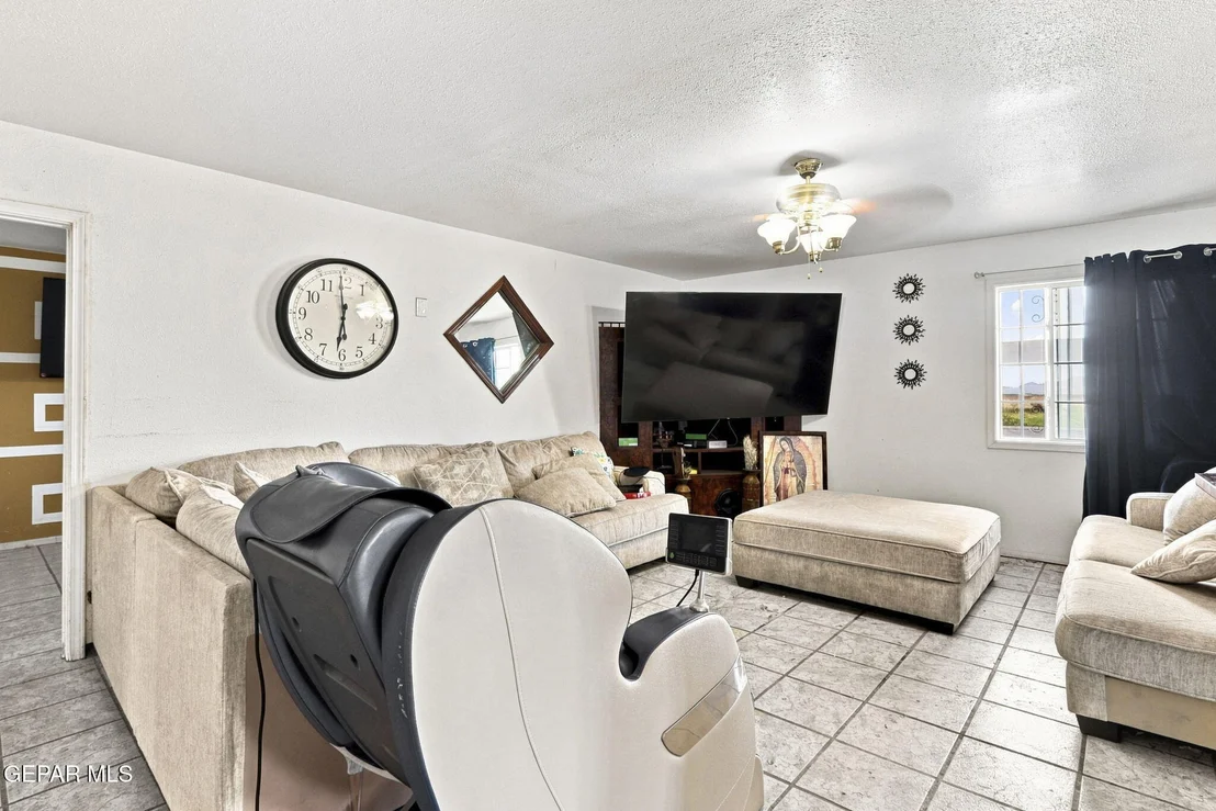 Photo of 8621 REMINGTON Drive