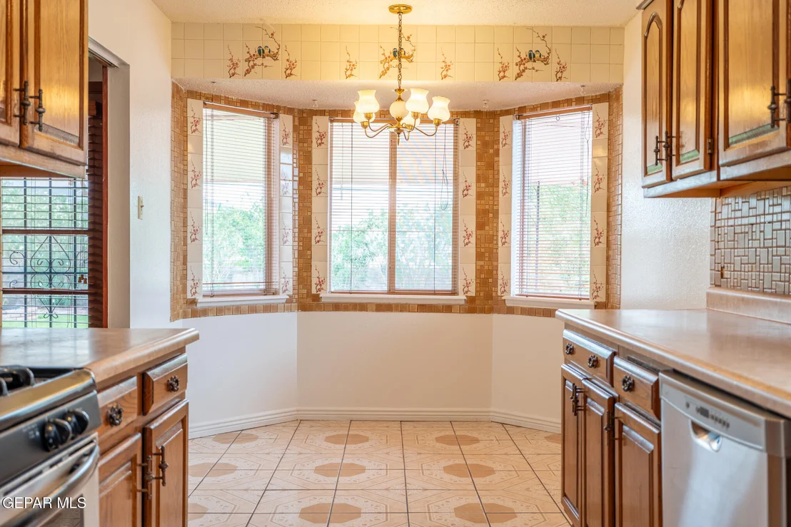 Photo of 8516 Mineola Drive