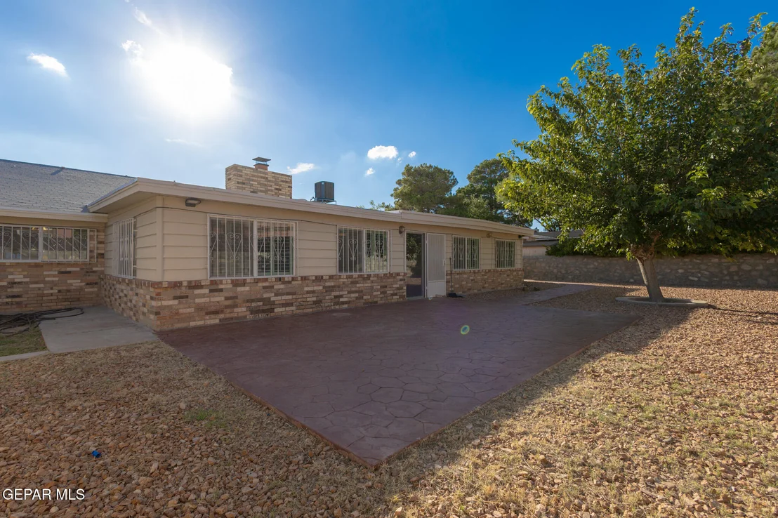 Photo of 14829 KINGSTON Road