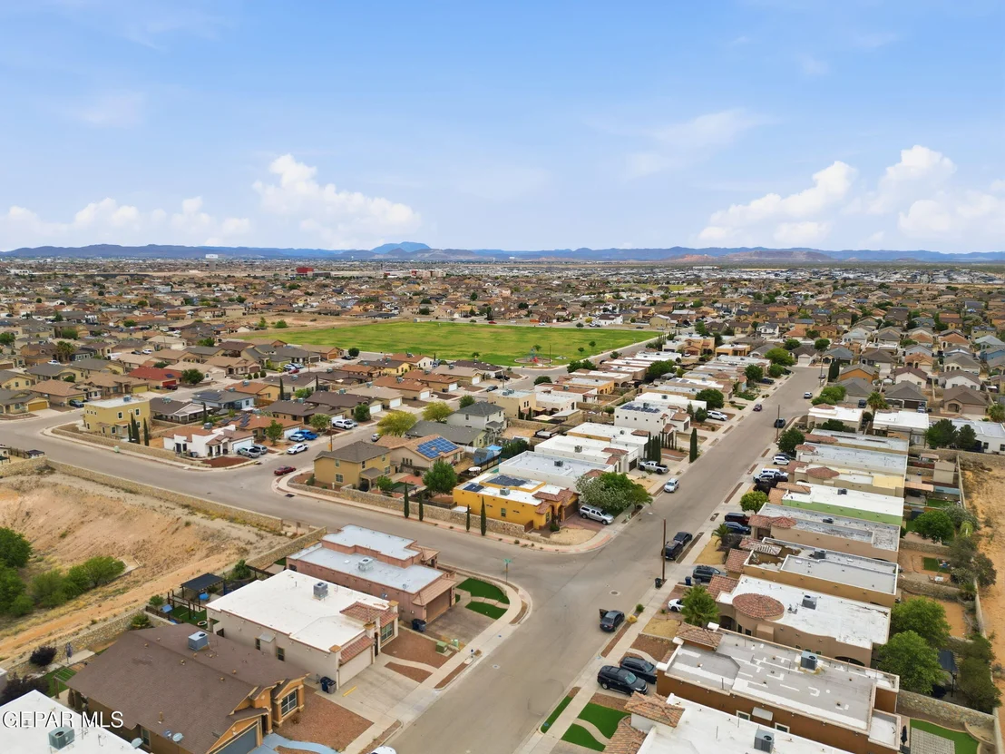 Photo of 14213 FABLED POINT Avenue