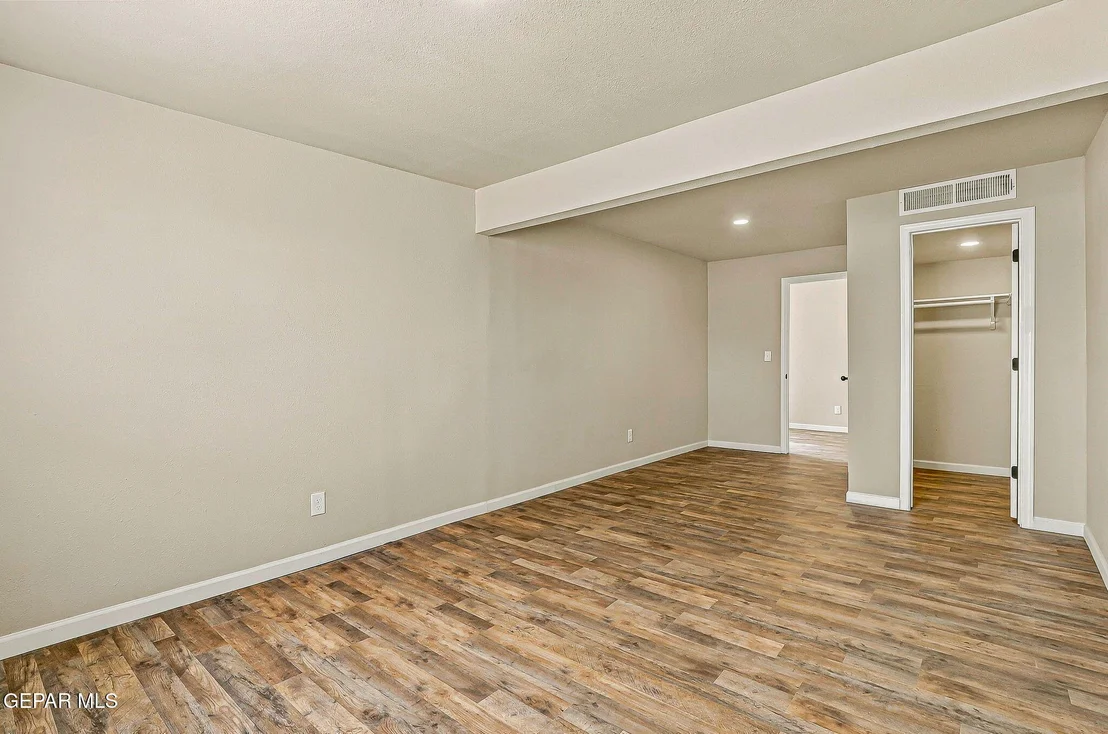 Photo of 5312 DEARBORNE Drive