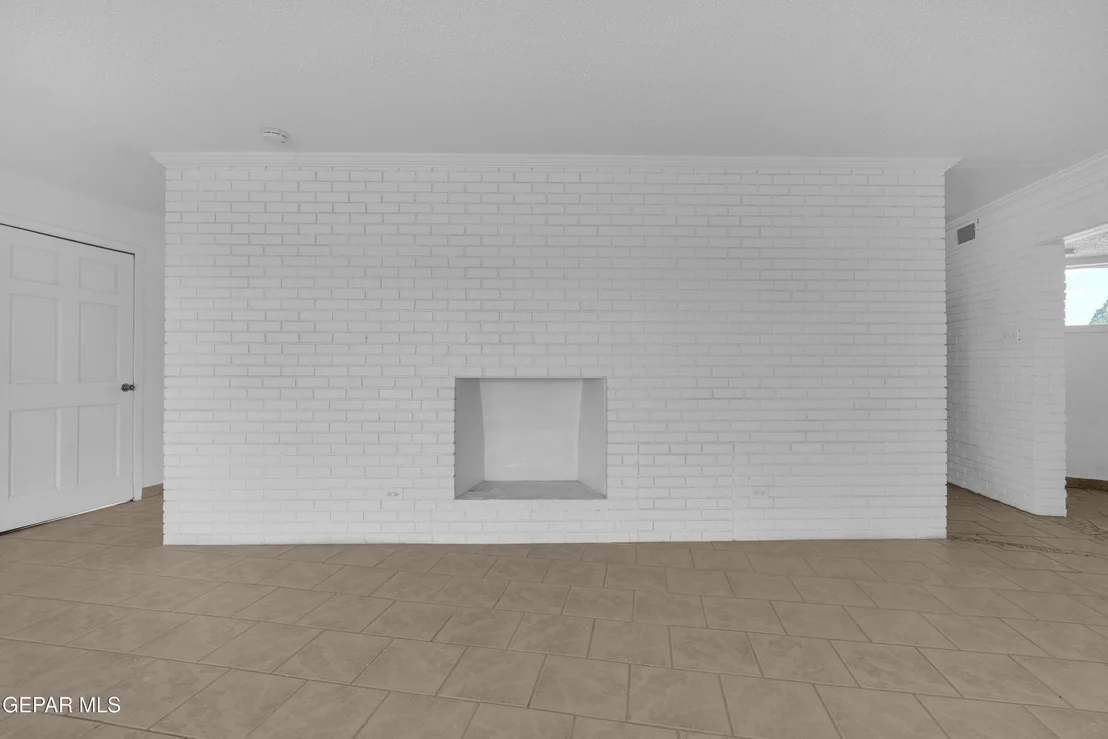 Photo of 6033 Isabella Drive