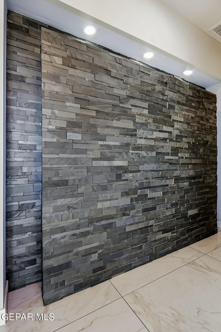 Photo of 5814 JUNIPER CREEK Creek