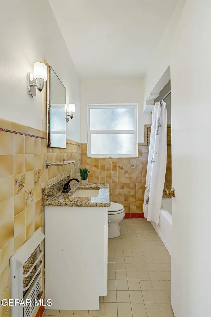Photo of 601 E BALTIMORE Drive