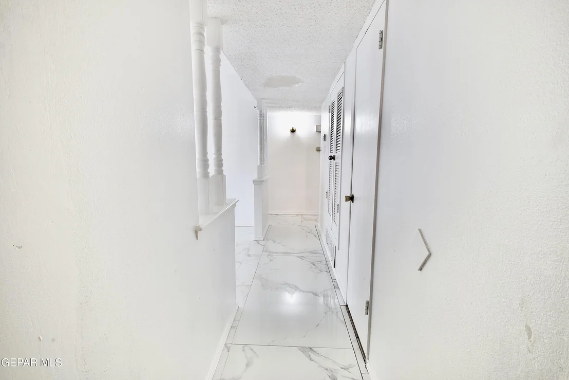 Photo of 816 MONCLOVA Lane