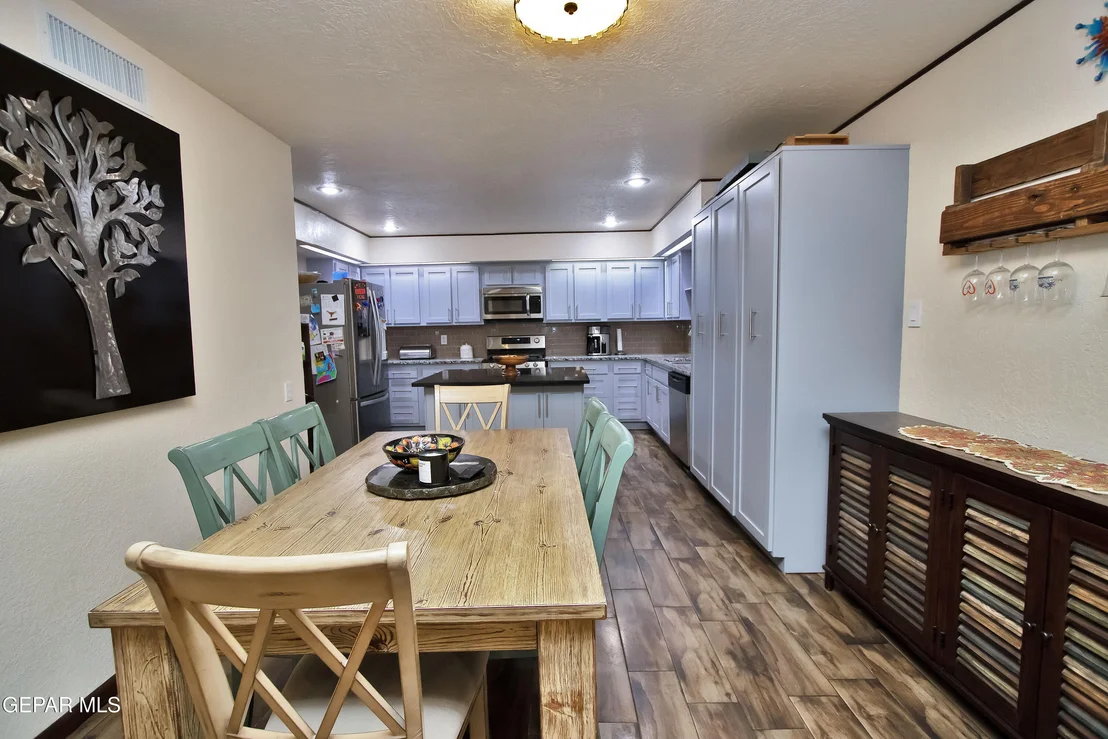 Photo of 516 QUERETARO Drive